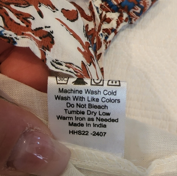 NWT House of Harlow smocked marbled rust skirt. M - Picture 8 of 13